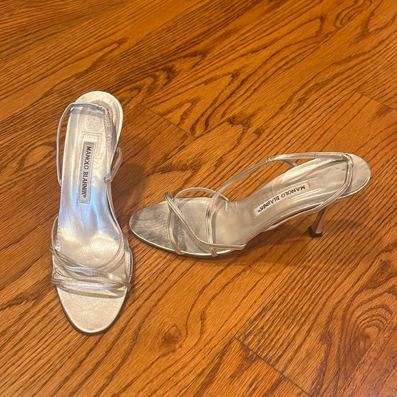 Manolo Blahnik Woman’s Silver Heels Size 40.5 - Picture 1 of 6